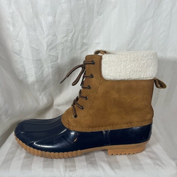 Women's Two-Tone Lace-Up Boots - Picture 8 of 14